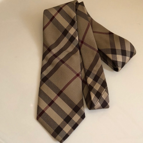 burberry modern cut tie
